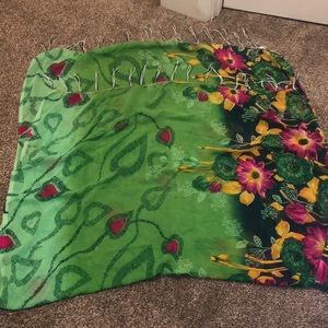 Al Tabrez green/Multicolor scarf with tassels